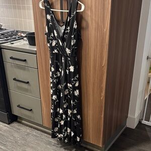 Gilli Black Floral Maxi Dress